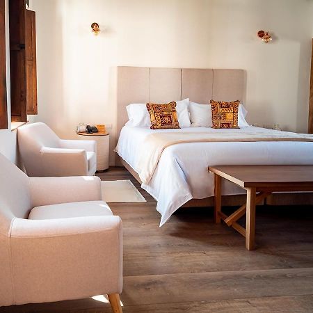 Hotel Casa Alcestre บียาเดเลย์บา ภายนอก รูปภาพ