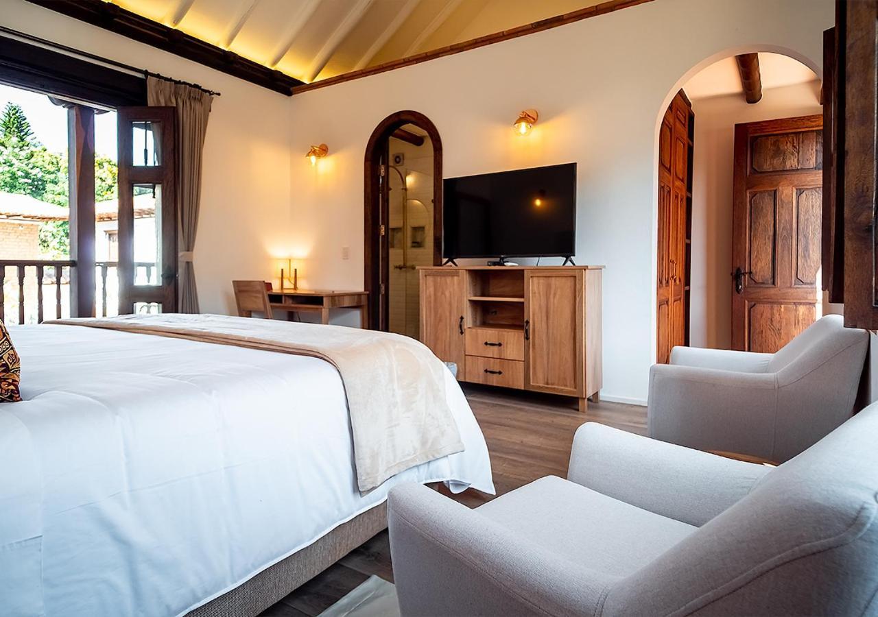 Hotel Casa Alcestre บียาเดเลย์บา ภายนอก รูปภาพ