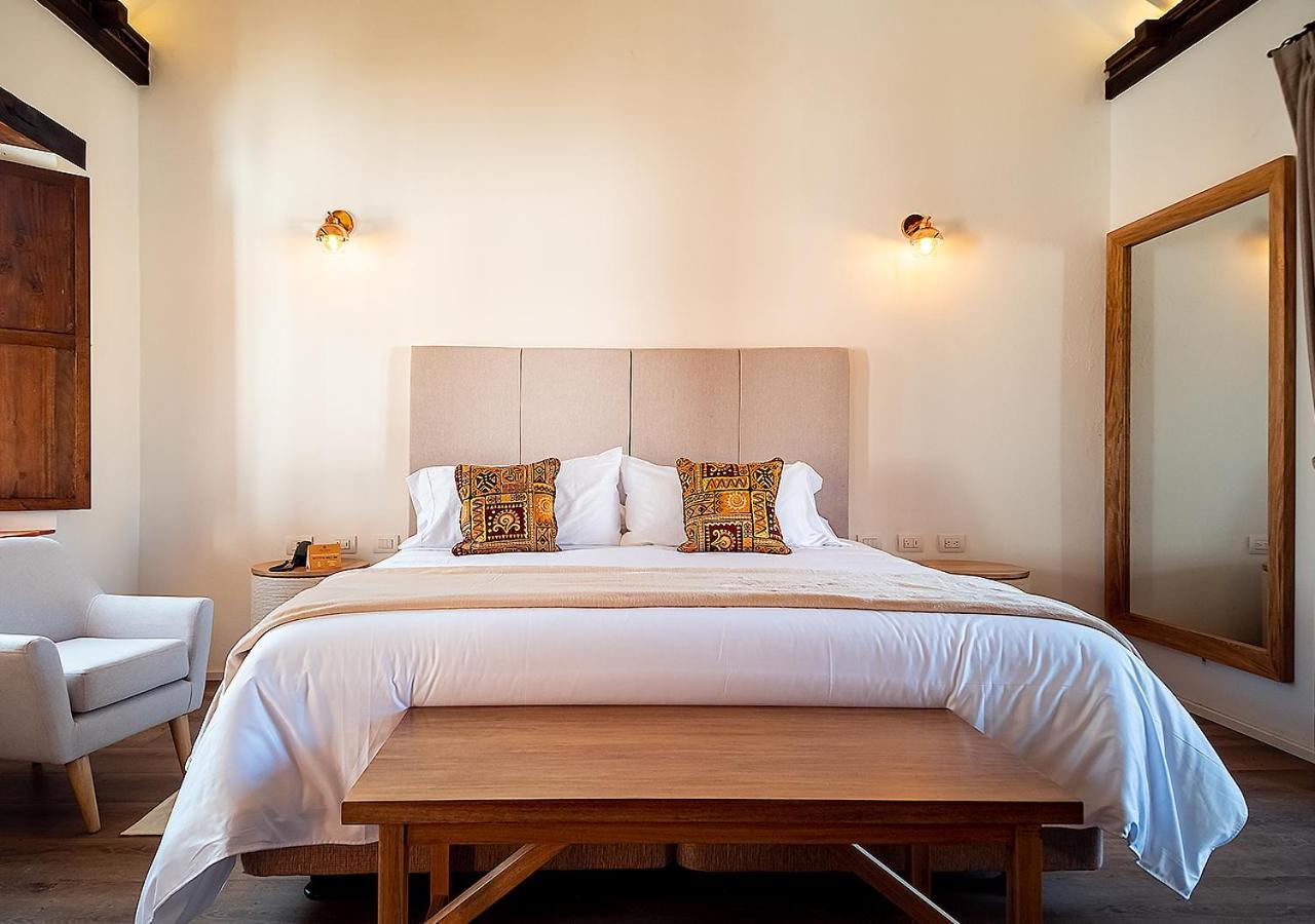 Hotel Casa Alcestre บียาเดเลย์บา ภายนอก รูปภาพ