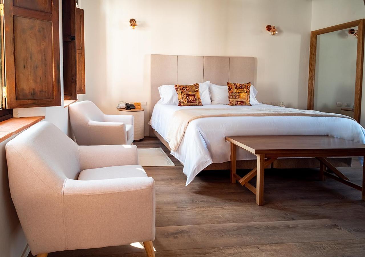 Hotel Casa Alcestre บียาเดเลย์บา ภายนอก รูปภาพ