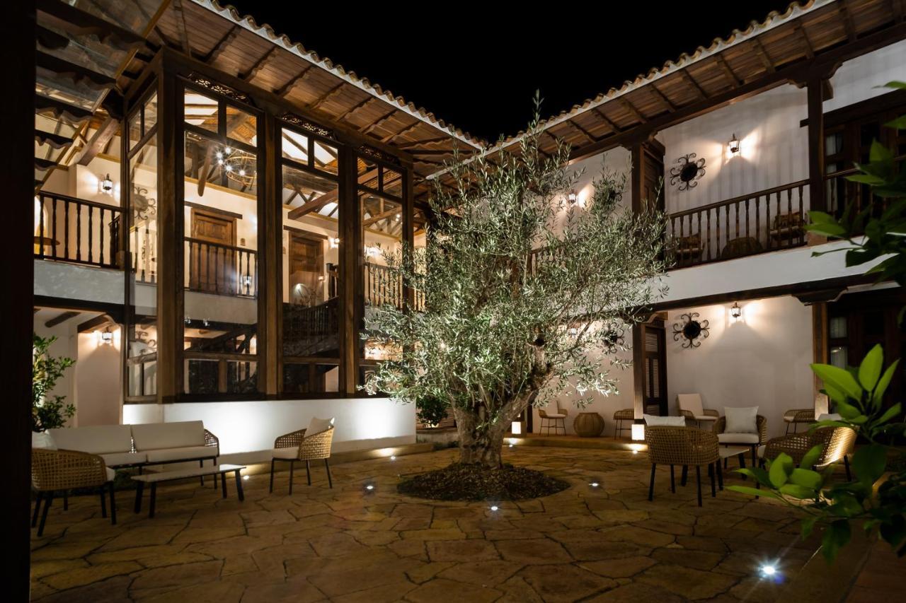 Hotel Casa Alcestre บียาเดเลย์บา ภายนอก รูปภาพ